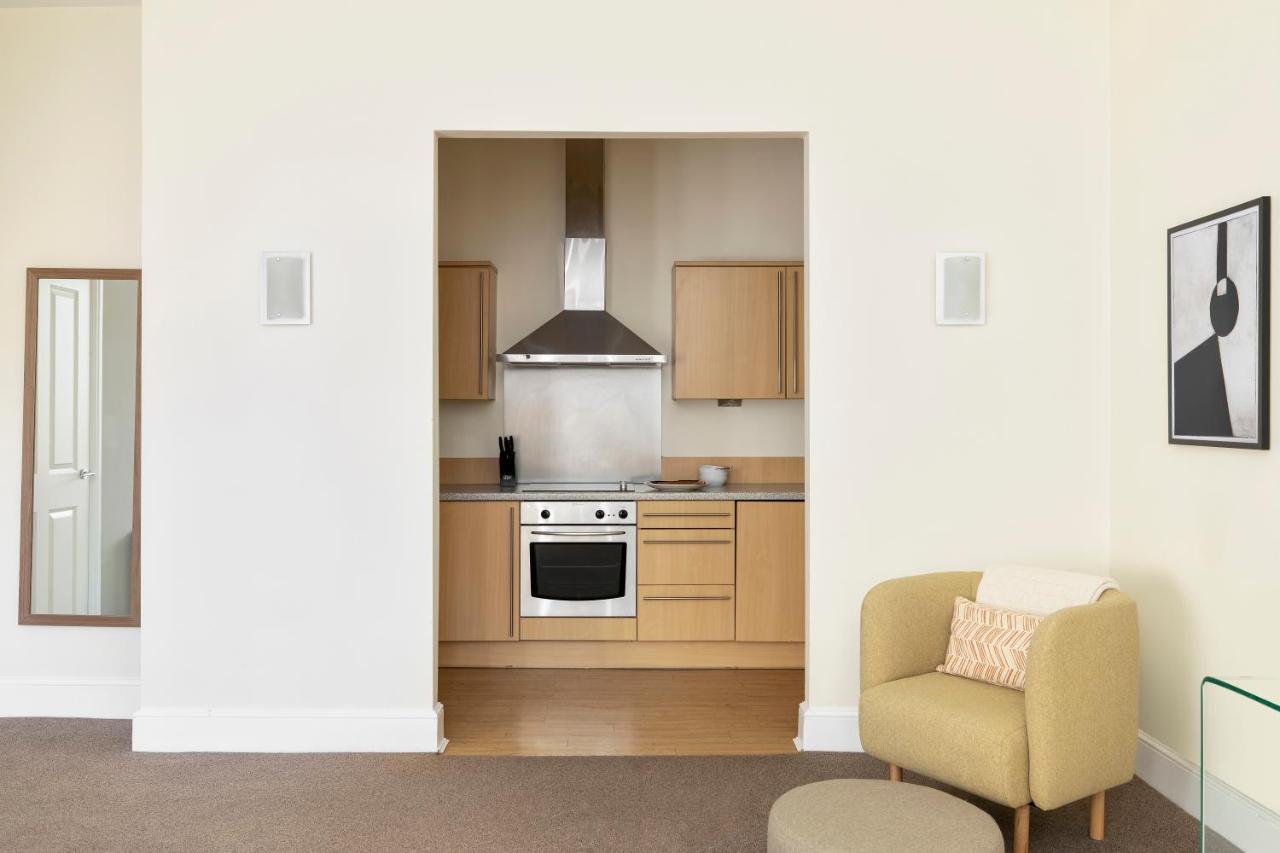Appartement Saco Cardiff Cathedral Road Extérieur photo